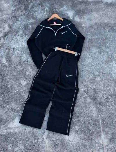 Vestido Nike de cuero