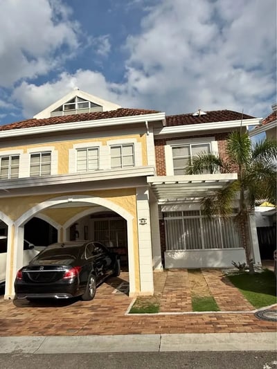 Casa 4 hab. · floridablanca